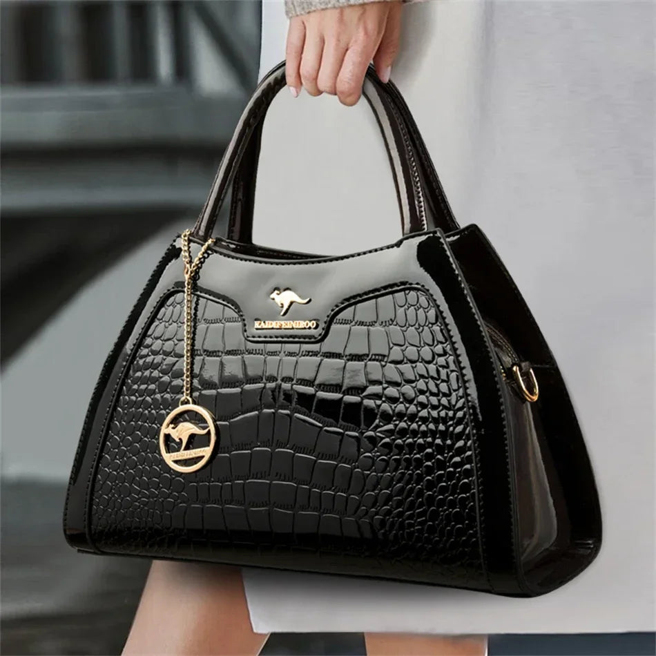 Luxuriöse Lacklederhandtaschen für Damen