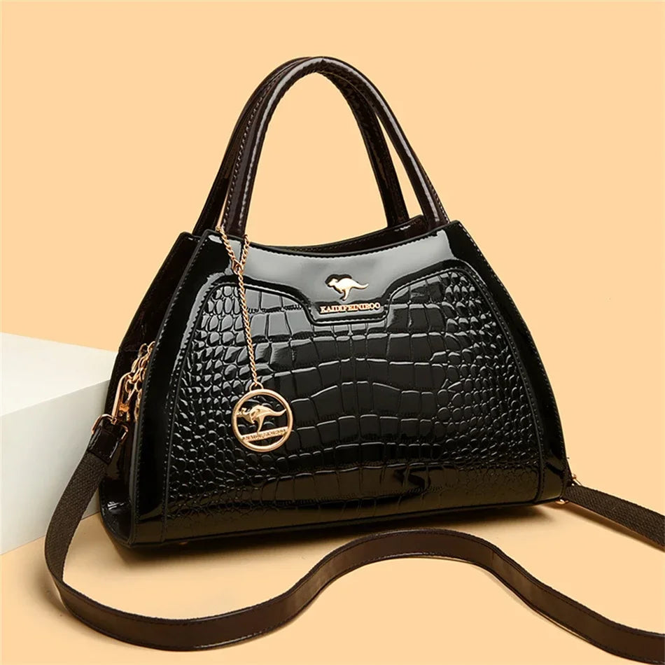 Luxuriöse Lacklederhandtaschen für Damen