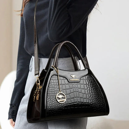 Luxuriöse Lacklederhandtaschen für Damen